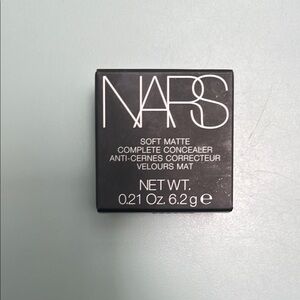 NARS Soft Matte Concealer in Black